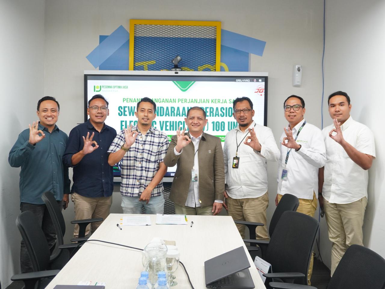 Pesonna Optima Jasa dan Evista Teken Perjanjian Kerja Sama Sewa 100 Unit Kendaraan Listrik